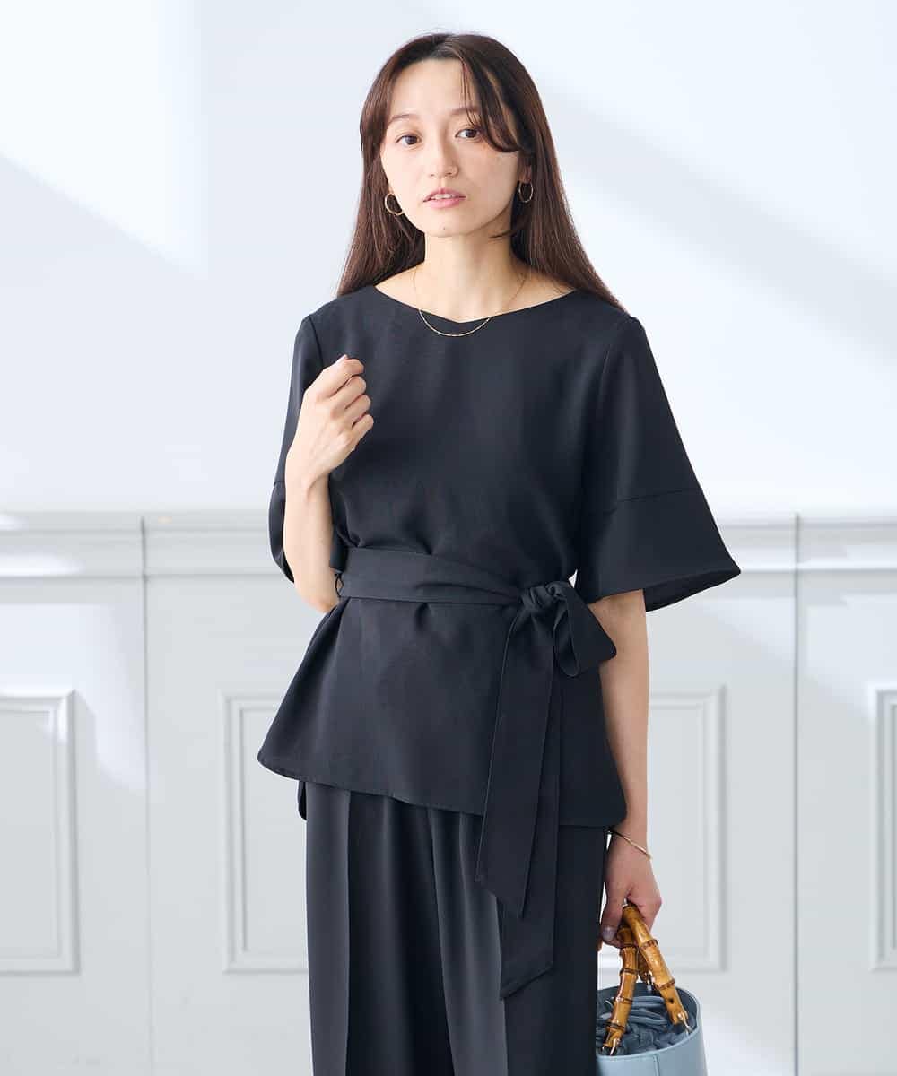 K3BGD07049 a.v.v Elmi(アー・ヴェ・ヴェ) 【低身長サイズ】浅Vネックブラウス［接触冷感/速乾/UVカット/イージーケア］ ネイビー