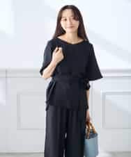 K3BGD07049 a.v.v Elmi(アー・ヴェ・ヴェ) 【低身長サイズ】浅Vネックブラウス［接触冷感/速乾/UVカット/イージーケア］ ネイビー