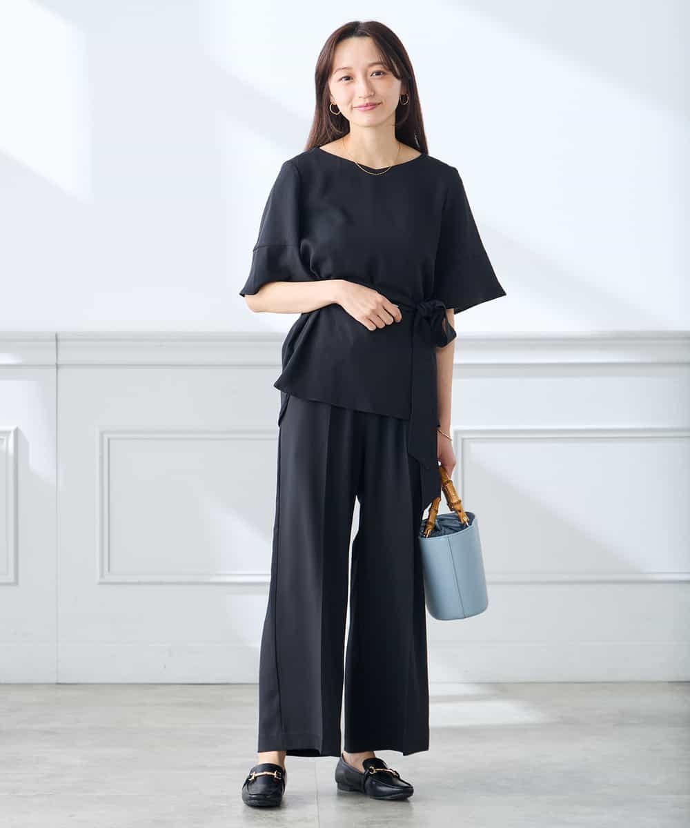 K3BGD07049 a.v.v Elmi(アー・ヴェ・ヴェ) 【低身長サイズ】浅Vネックブラウス［接触冷感/速乾/UVカット/イージーケア］ ネイビー