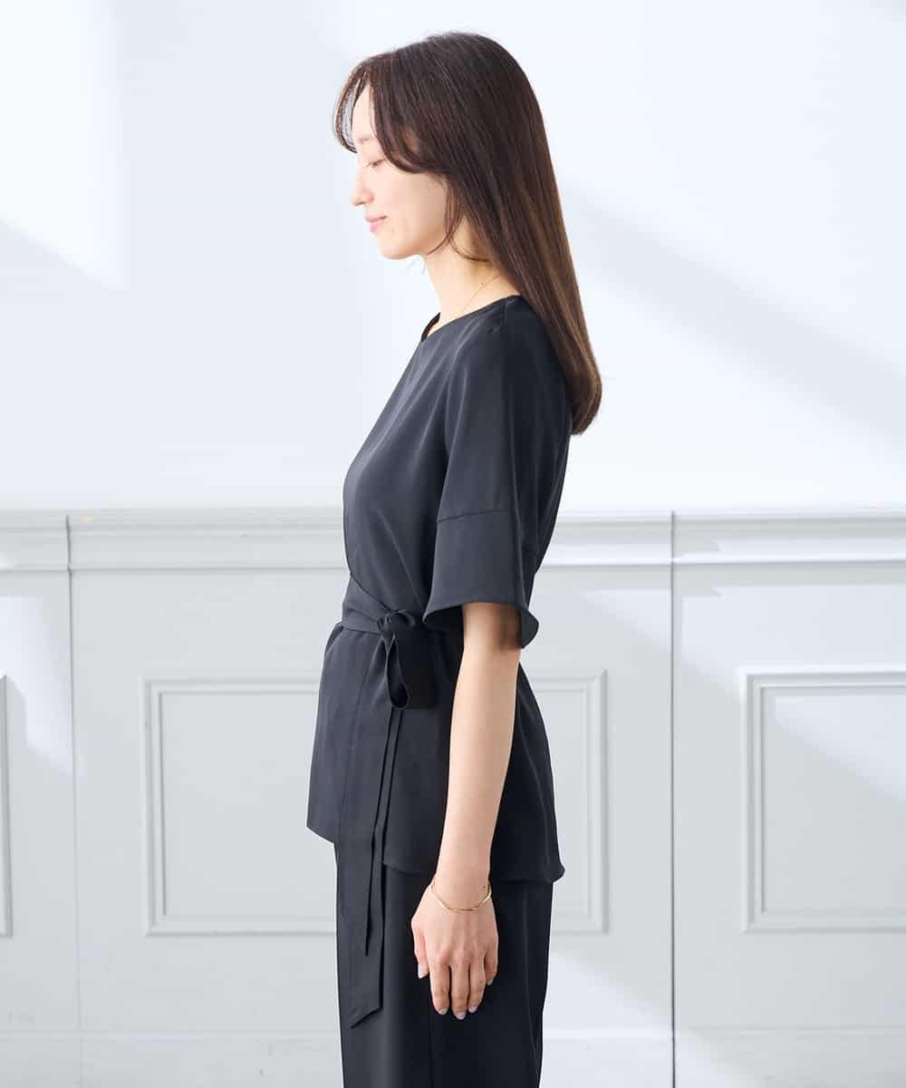 K3BGD07049 a.v.v Elmi(アー・ヴェ・ヴェ) 【低身長サイズ】浅Vネックブラウス［接触冷感/速乾/UVカット/イージーケア］ ネイビー