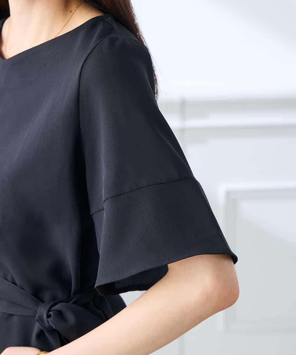 K3BGD07049 a.v.v Elmi(アー・ヴェ・ヴェ) 【低身長サイズ】浅Vネックブラウス［接触冷感/速乾/UVカット/イージーケア］ ネイビー