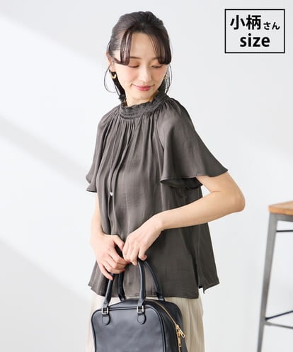 K3BGD14039 a.v.v Elmi 【低身長サイズ】エアリーサテンシャーリングネックブラウス