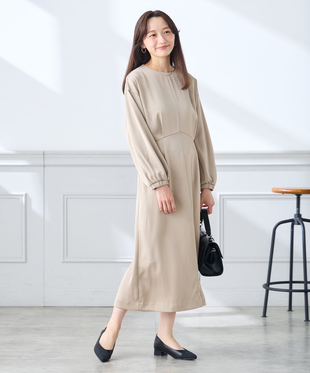 K3EFD05089 a.v.v Elmi(アー・ヴェ・ヴェ) 【低身長サイズ】サテンドルマンスリーブワンピース ベージュ
