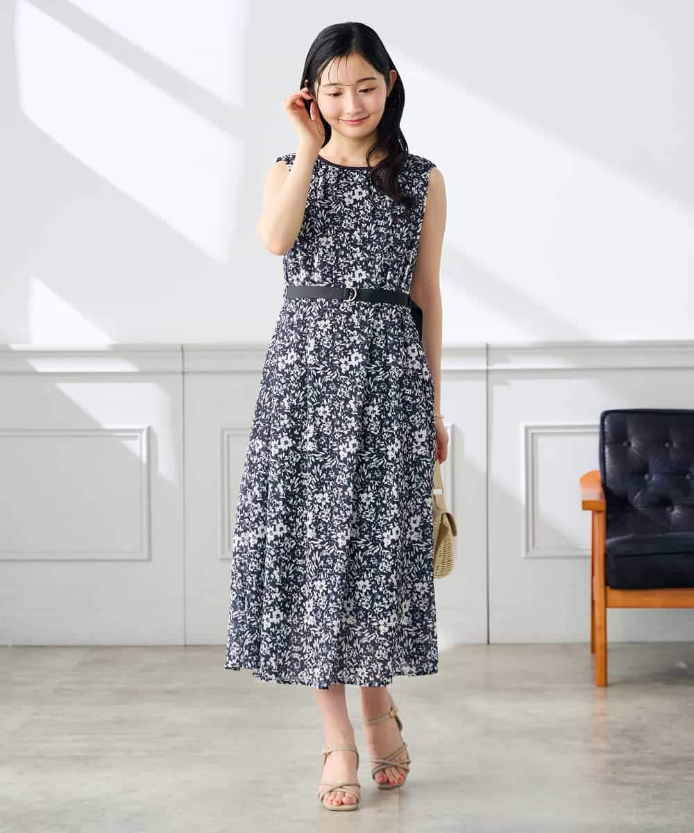 K3EHD15089 a.v.v Elmi(アー・ヴェ・ヴェ) 【低身長サイズ/洗える】フラワープリントギャザーノースリーブワンピース ネイビー