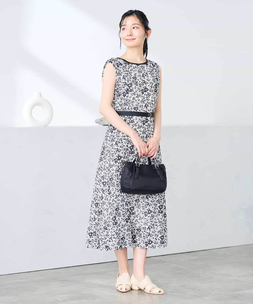 K3EHD15089 a.v.v Elmi(アー・ヴェ・ヴェ) 【低身長サイズ/洗える】フラワープリントギャザーノースリーブワンピース ネイビー