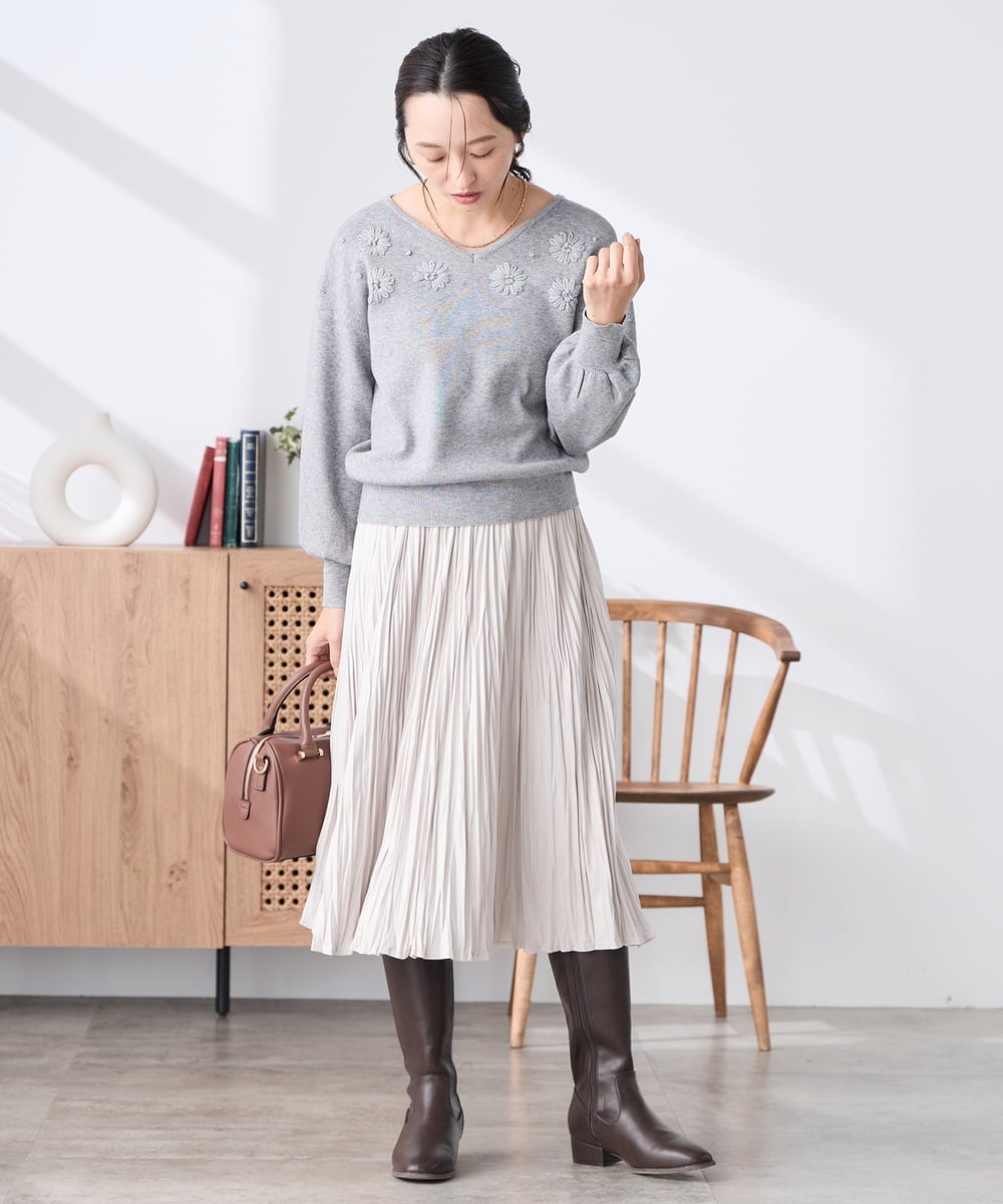 K3FBD27054 a.v.v Elmi(アー・ヴェ・ヴェ) 【低身長サイズ】フラワー刺繍ニットプルオーバー グレー