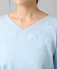 K3FBD27054 a.v.v Elmi(アー・ヴェ・ヴェ) 【低身長サイズ】フラワー刺繍ニットプルオーバー グレー