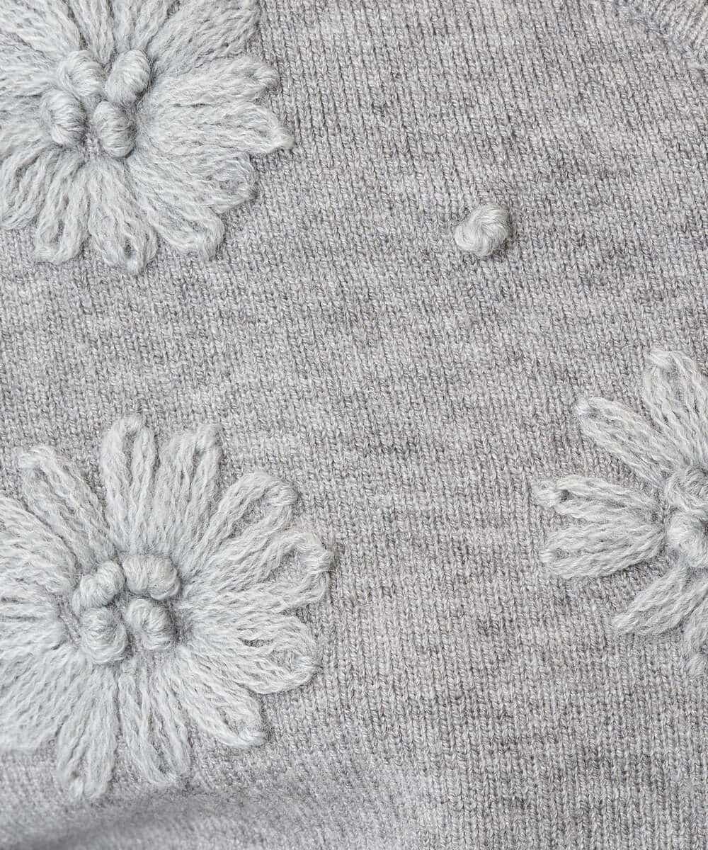 K3FBD27054 a.v.v Elmi(アー・ヴェ・ヴェ) 【低身長サイズ】フラワー刺繍ニットプルオーバー グレー