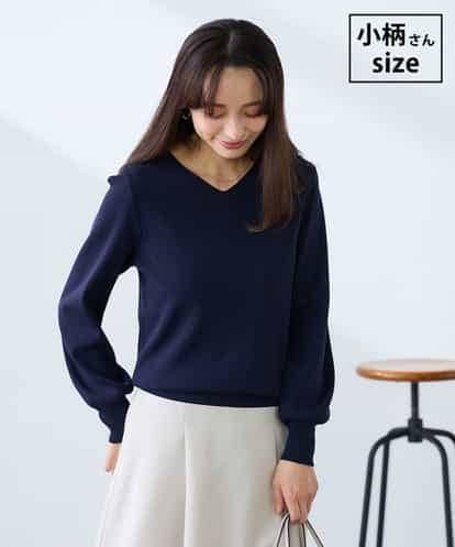 K3FED79039 a.v.v Elmi 【低身長サイズ】【洗える/UVカット】Vネックパフスリーブニット