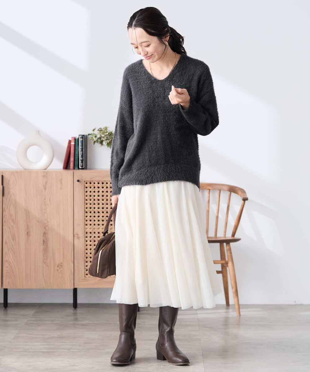 K3FLA21044 a.v.v Elmi(アー・ヴェ・ヴェ) 【低身長サイズ】フェザーヤーンVネックニット ダークグレー