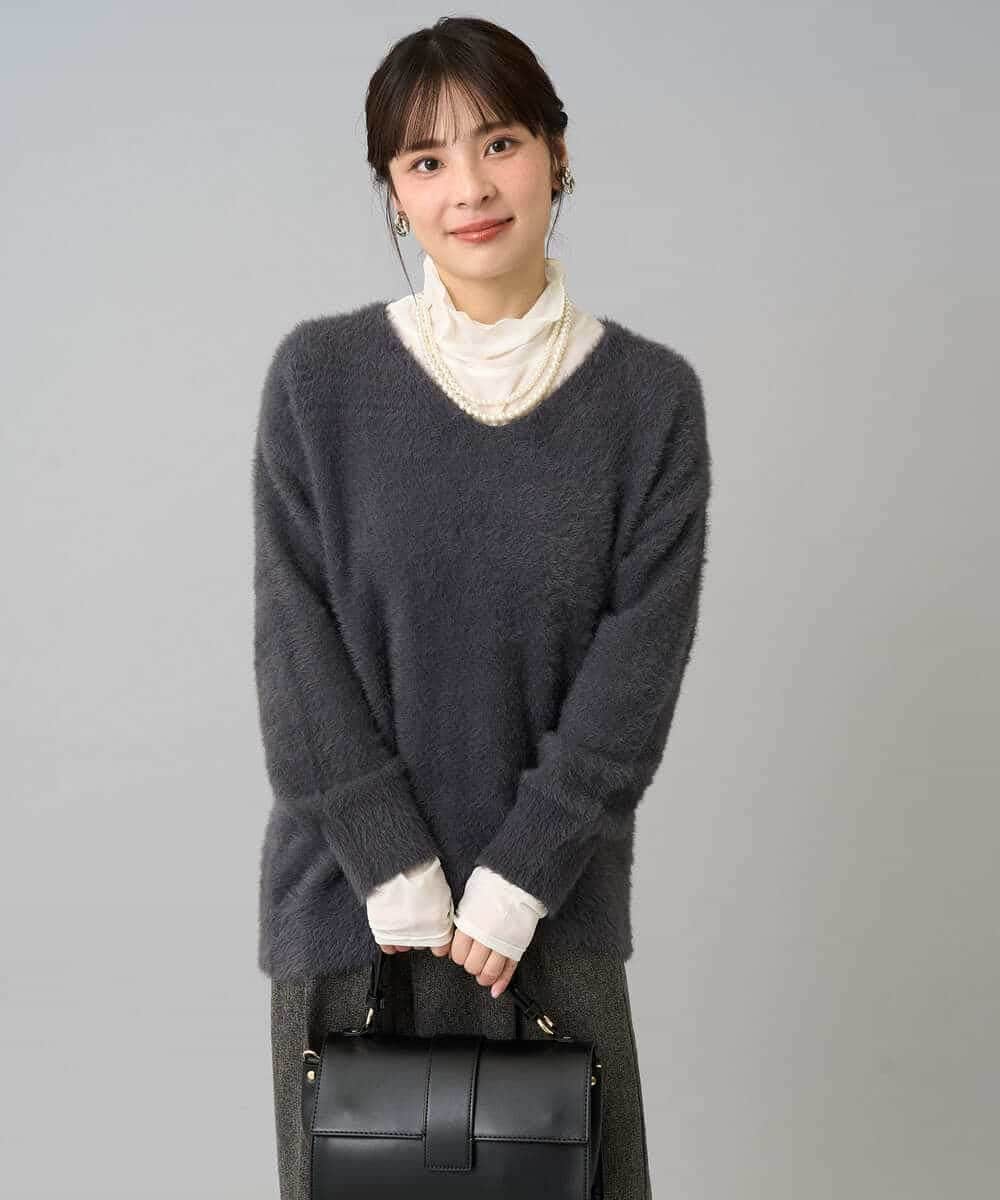 K3FLA21044 a.v.v Elmi(アー・ヴェ・ヴェ) 【低身長サイズ】フェザーヤーンVネックニット ダークグレー