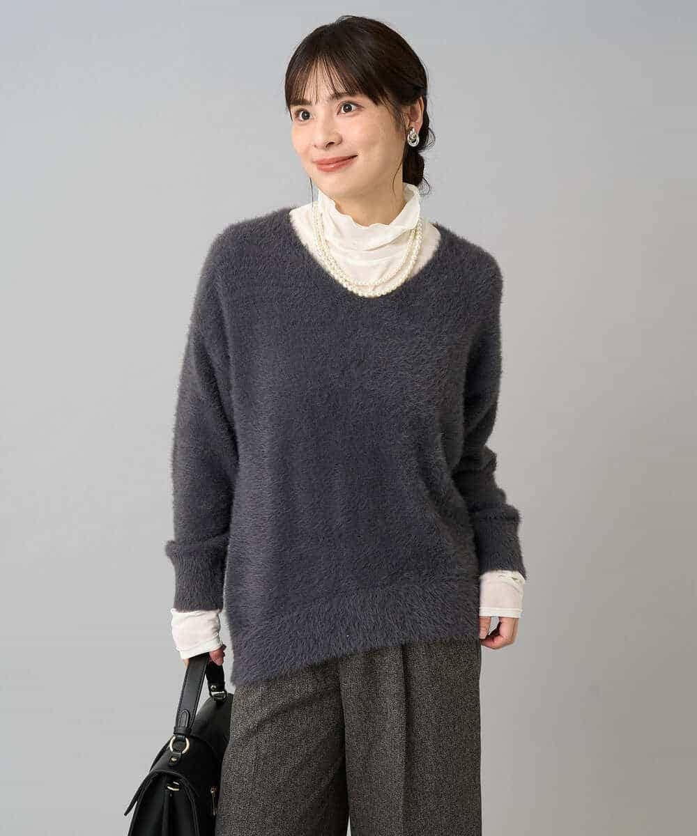 K3FLA21044 a.v.v Elmi(アー・ヴェ・ヴェ) 【低身長サイズ】フェザーヤーンVネックニット ダークグレー