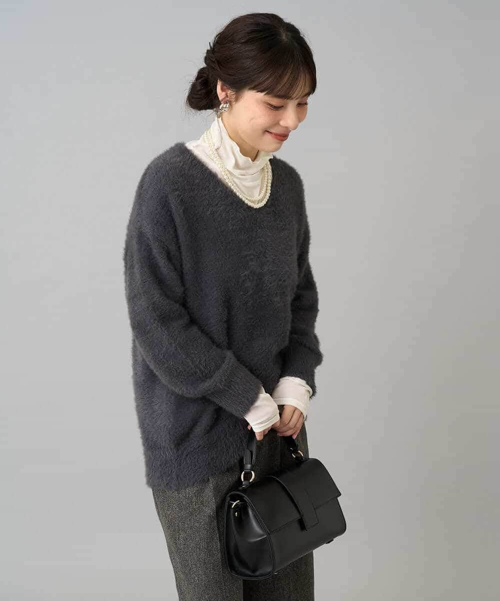 K3FLA21044 a.v.v Elmi(アー・ヴェ・ヴェ) 【低身長サイズ】フェザーヤーンVネックニット ダークグレー