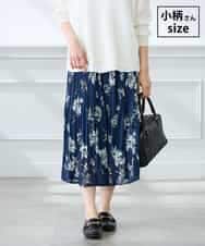 K3HGD36059 a.v.v Elmi(アー・ヴェ・ヴェ) 【低身長サイズ/洗える】フラワープリントランダムプリーツスカート ネイビー