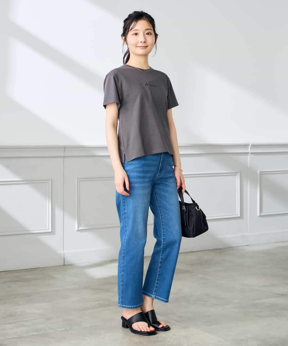 K3KHD54029 a.v.v Elmi(アー・ヴェ・ヴェ) 【低身長サイズ】コンパクトロゴTシャツ【接触冷感/UVカット/コットン100%】 グレージュ