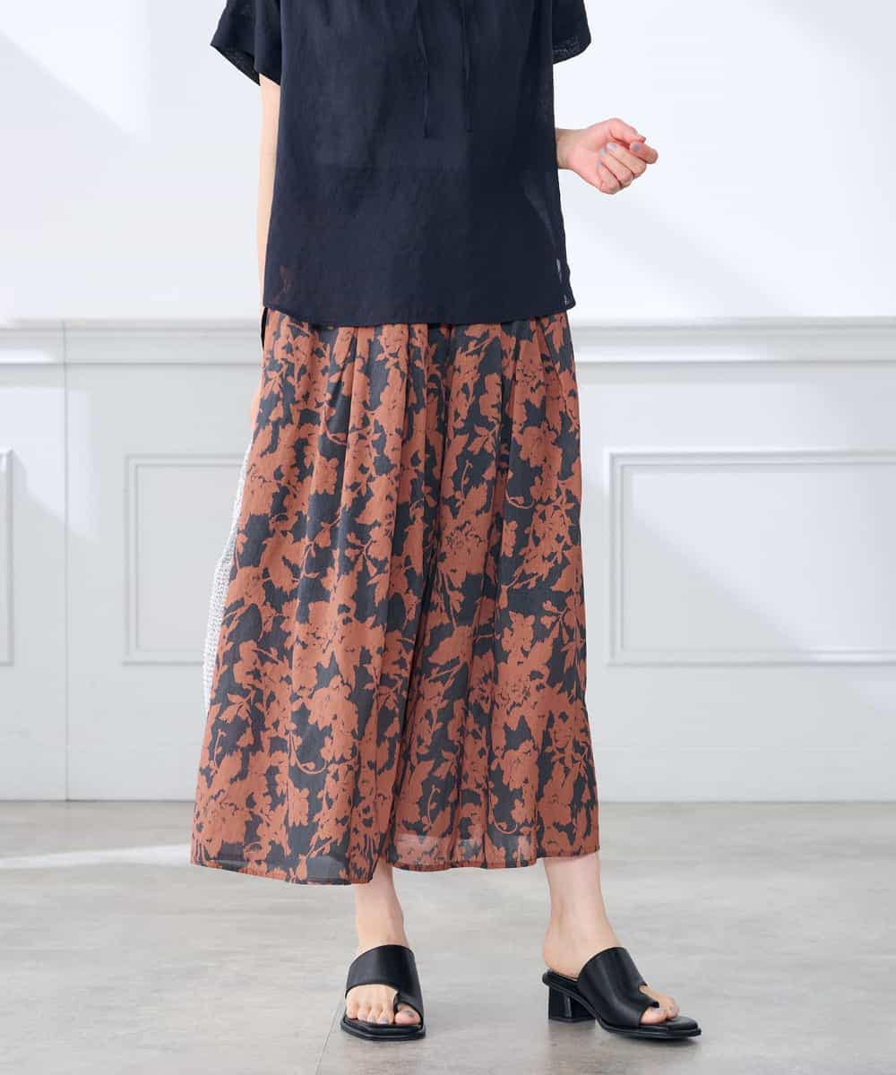K3LHD44054 a.v.v Elmi(アー・ヴェ・ヴェ) 【低身長サイズ/洗える】プリントタックフレアスカンツ オレンジ