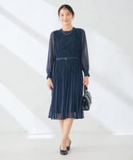 K6EHF26109 a.v.v(アー・ヴェ・ヴェ) 【WEB限定】ランダムプリーツワンピース ブルー
