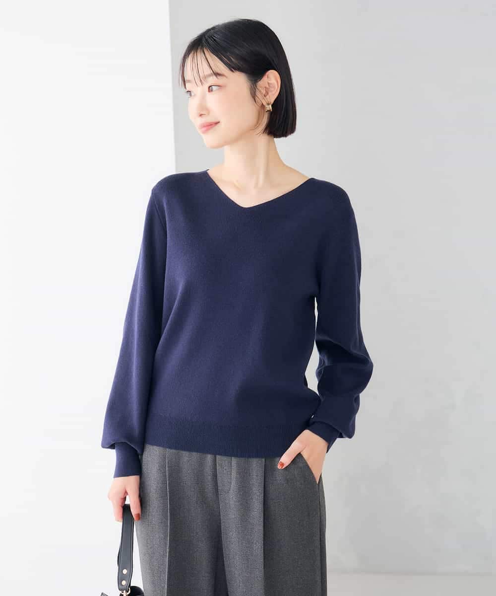 K6FAG16039 a.v.v(アー・ヴェ・ヴェ) 【WEB限定】Vネック パフスリーブ ニット【洗える/麗しニット】 ネイビー