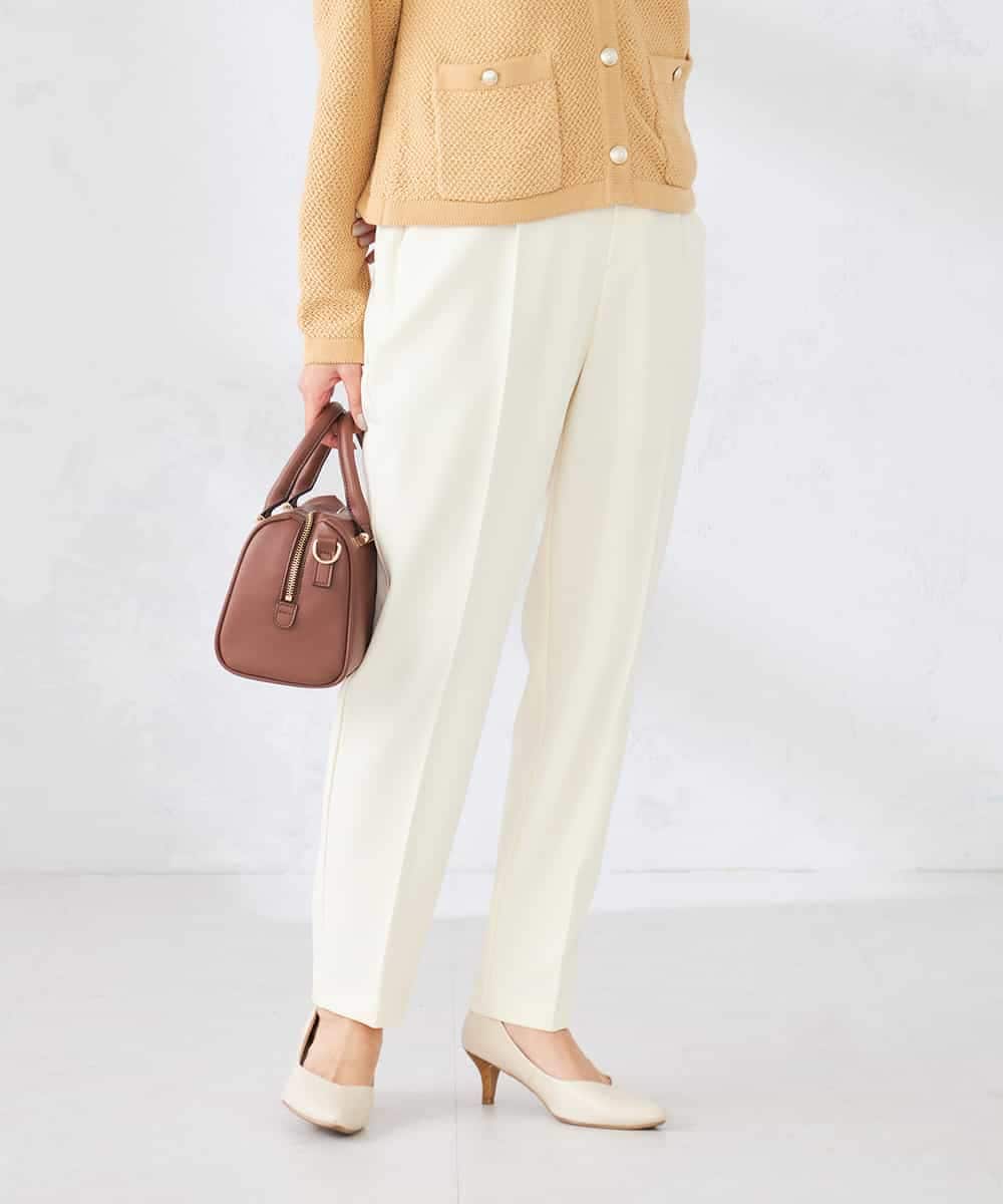 K6LFD70049 a.v.v(アー・ヴェ・ヴェ) 【WEB限定/支持率NO.1/イージーケア/ストレッチ】スッキリ見えテーパードパンツ ブラック