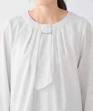 KABCD01059 a.v.v Elmi(アー・ヴェ・ヴェ) 【低身長サイズ】【洗える/ストレッチ】ボウタイメタルチャームブラウス ライトブルー