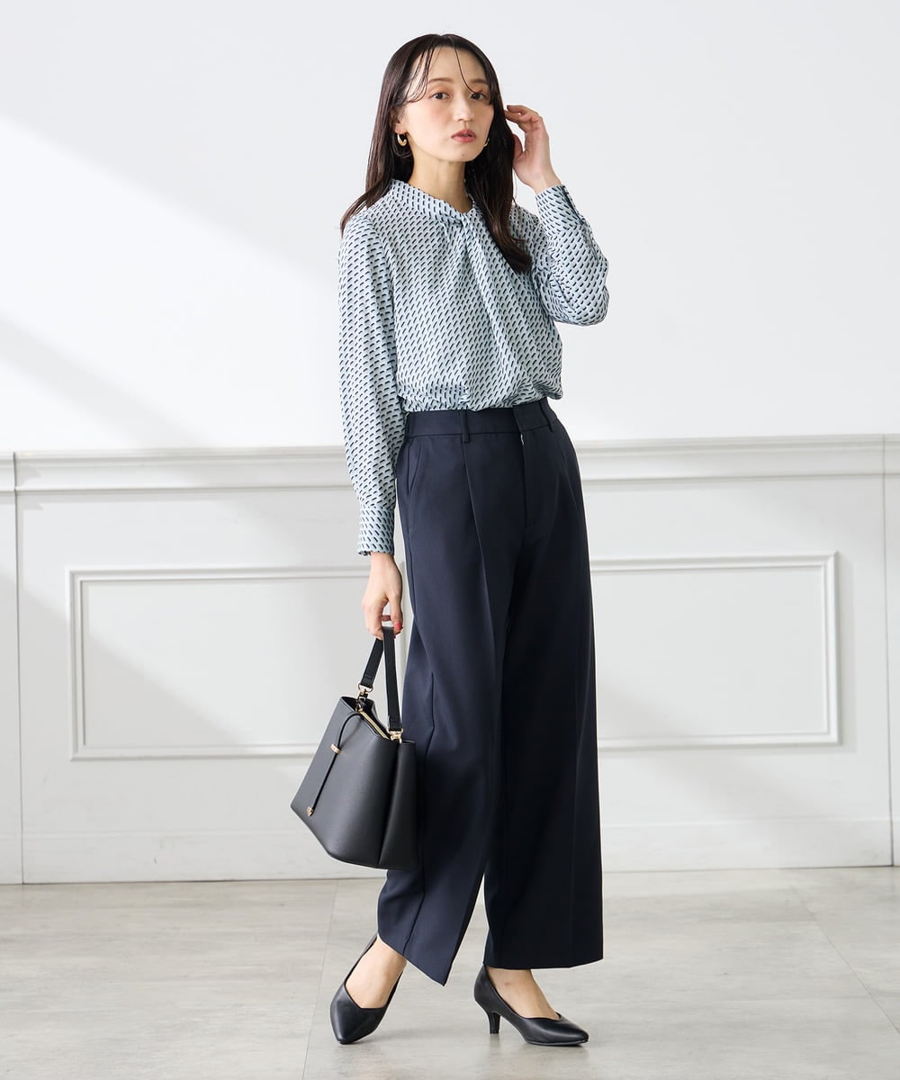 KABFE09059 a.v.v Elmi(アー・ヴェ・ヴェ) 【低身長サイズ】幾何柄ボウタイ風ブラウス ライトブルー