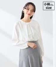 KABFE10059 a.v.v Elmi(アー・ヴェ・ヴェ) 【低身長サイズ】【洗える/ストレッチ】バーチャームボウタイブラウス ホワイト