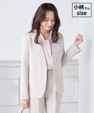 KADCD01099 a.v.v Elmi(アー・ヴェ・ヴェ) 【低身長サイズ】【洗える/ストレッチ/セットアップ対応】ダブルクロスVネックノーカラージャケット グレージュ