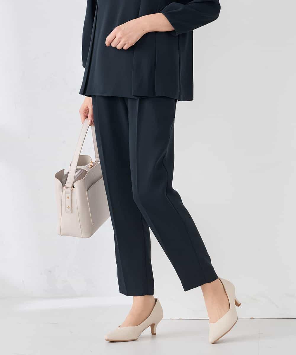 KALCD04069 a.v.v Elmi(アー・ヴェ・ヴェ) 【低身長サイズ】サテンテーパードパンツ【洗える/速乾/毛玉になりにくい/イージーケア】 ネイビー