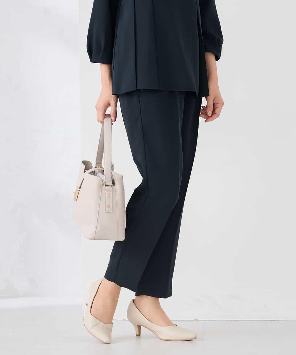 KALCD04069 a.v.v Elmi(アー・ヴェ・ヴェ) 【低身長サイズ】サテンテーパードパンツ【洗える/速乾/毛玉になりにくい/イージーケア】 ネイビー