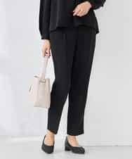 KALCD04069 a.v.v Elmi(アー・ヴェ・ヴェ) 【低身長サイズ】サテンテーパードパンツ【洗える/速乾/毛玉になりにくい/イージーケア】 ネイビー