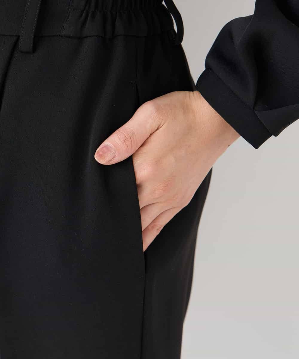 KALCD04069 a.v.v Elmi(アー・ヴェ・ヴェ) 【低身長サイズ】サテンテーパードパンツ【洗える/速乾/毛玉になりにくい/イージーケア】 ネイビー