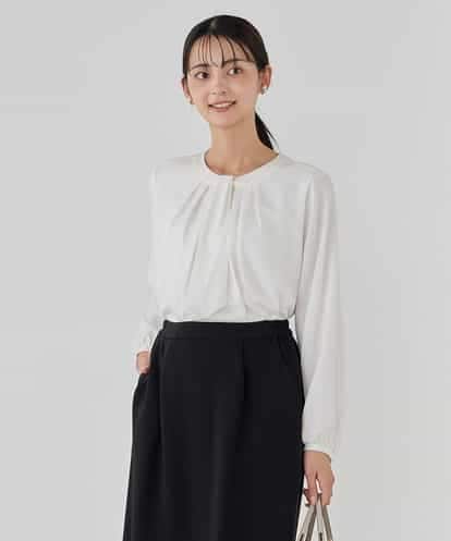 KBBCD01059 a.v.v 【洗える/ストレッチ】ボウタイメタルチャームブラウス