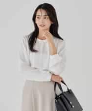 KBBCD03059 a.v.v(アー・ヴェ・ヴェ) 【洗える】タックネックブラウス ライトブルー