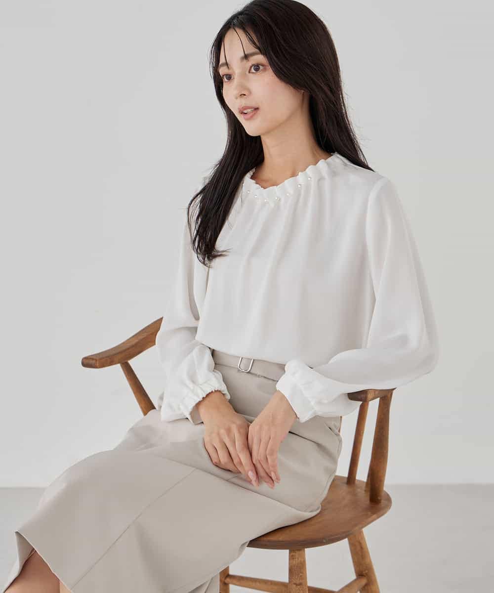 KBBCD03059 a.v.v(アー・ヴェ・ヴェ) 【洗える】タックネックブラウス ライトブルー