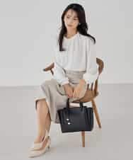 KBBCD03059 a.v.v(アー・ヴェ・ヴェ) 【洗える】タックネックブラウス ライトブルー