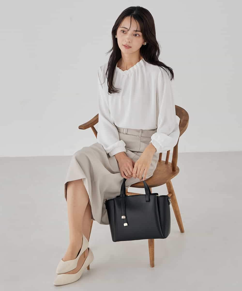 KBBCD03059 a.v.v(アー・ヴェ・ヴェ) 【洗える】タックネックブラウス ライトブルー