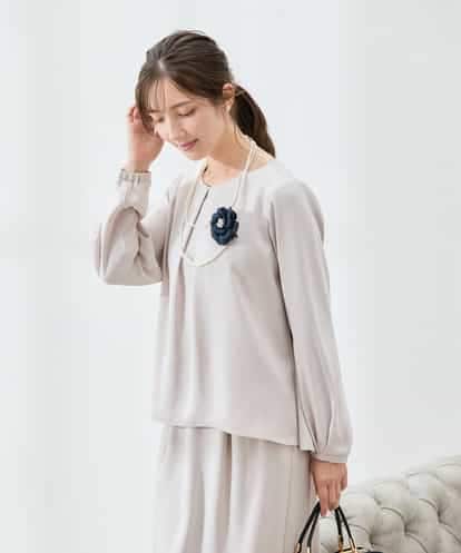 KBBCD05059 a.v.v サテンバックフレアブラウス【洗える/速乾/毛玉になりにくい/イージーケア】