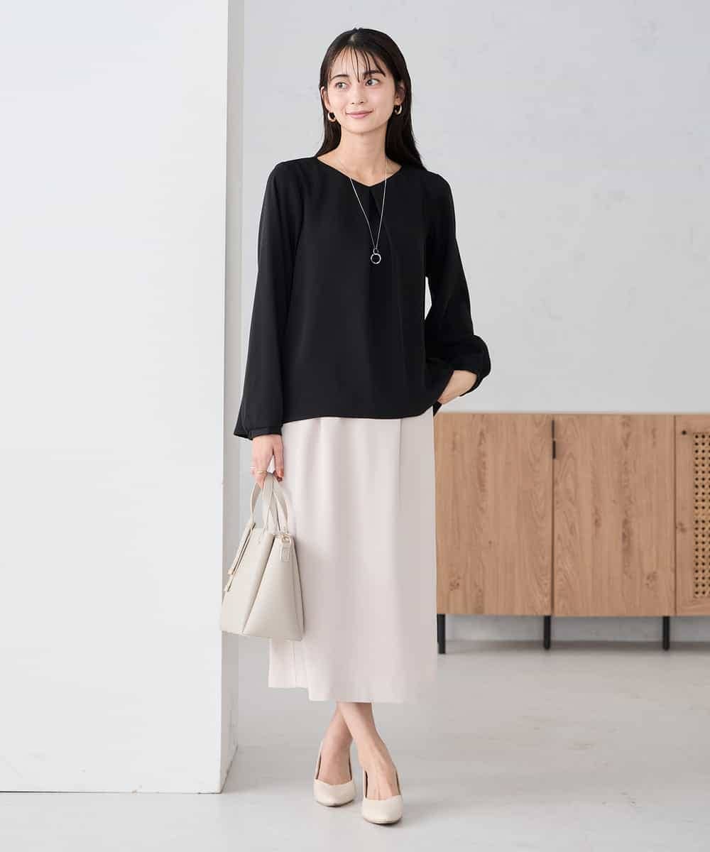 KBBCD05059 a.v.v(アー・ヴェ・ヴェ) サテンバックフレアブラウス【洗える/速乾/毛玉になりにくい/イージーケア】 ブラック