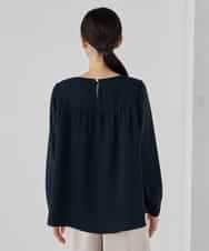 KBBCD05059 a.v.v(アー・ヴェ・ヴェ) サテンバックフレアブラウス【洗える/速乾/毛玉になりにくい/イージーケア】 ブラック