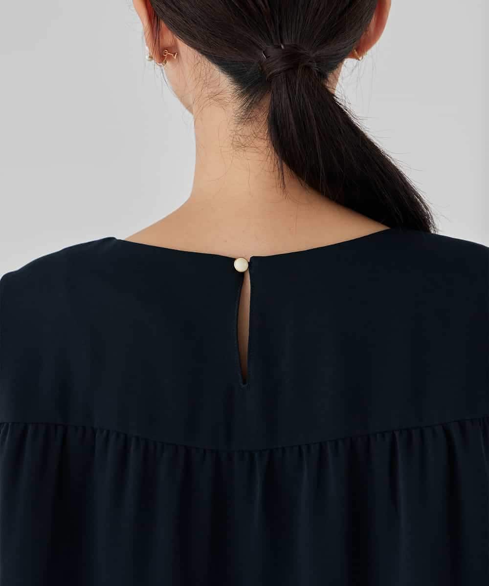 KBBCD05059 a.v.v(アー・ヴェ・ヴェ) サテンバックフレアブラウス【洗える/速乾/毛玉になりにくい/イージーケア】 ブラック