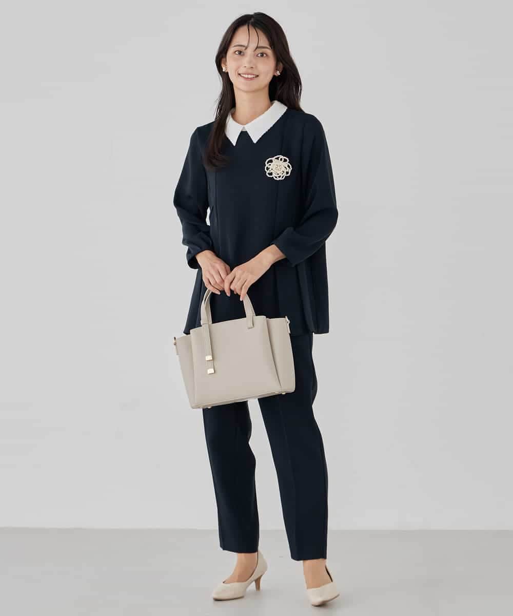 KBBCD06059 a.v.v(アー・ヴェ・ヴェ) 2WAYサテン襟付きペプラムブラウス【洗える/速乾/毛玉になりにくい/イージーケア】 ネイビー