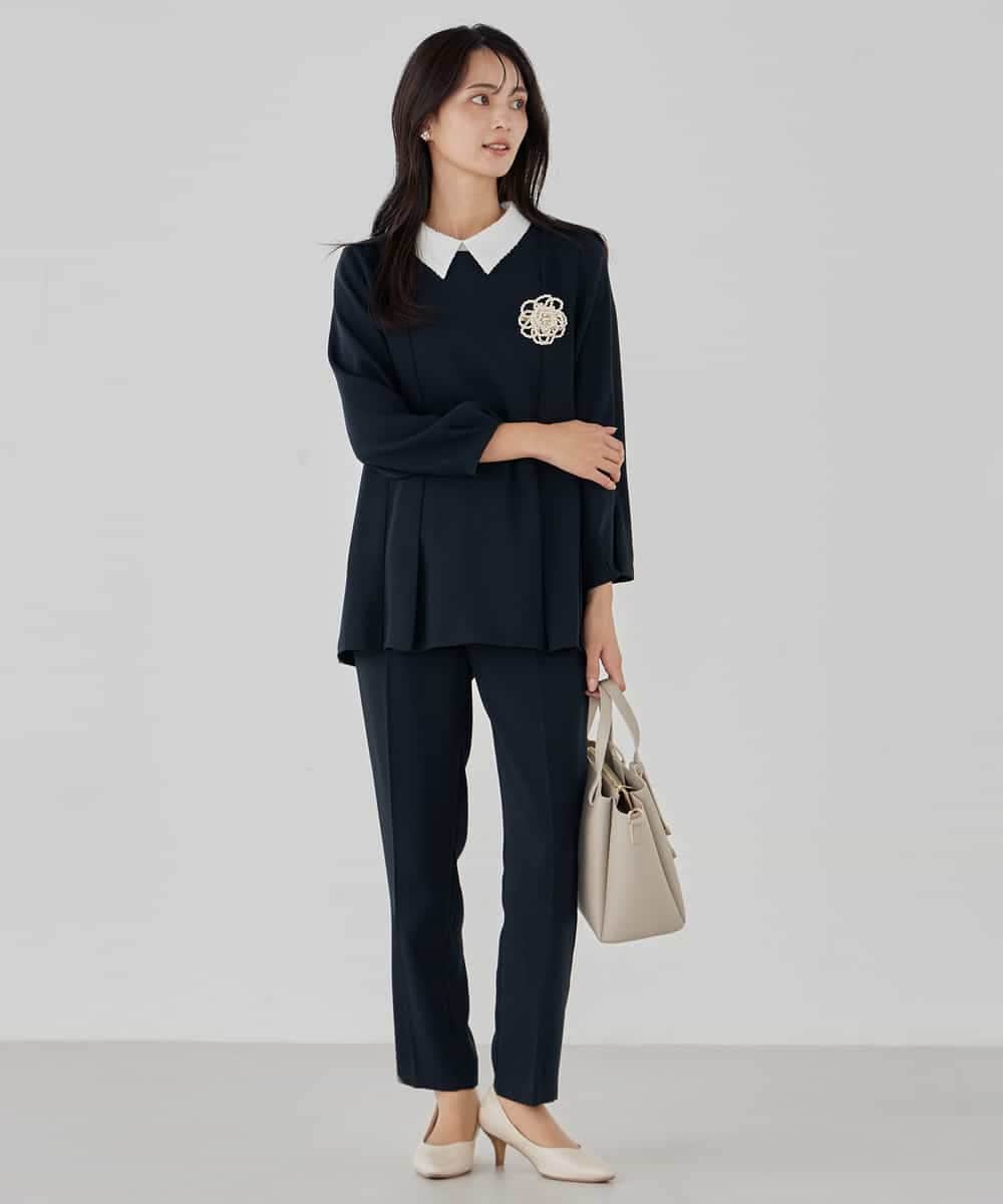 KBBCD06059 a.v.v(アー・ヴェ・ヴェ) 2WAYサテン襟付きペプラムブラウス【洗える/速乾/毛玉になりにくい/イージーケア】 ネイビー