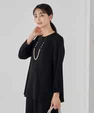 KBBCD06059 a.v.v(アー・ヴェ・ヴェ) 2WAYサテン襟付きペプラムブラウス【洗える/速乾/毛玉になりにくい/イージーケア】 ネイビー