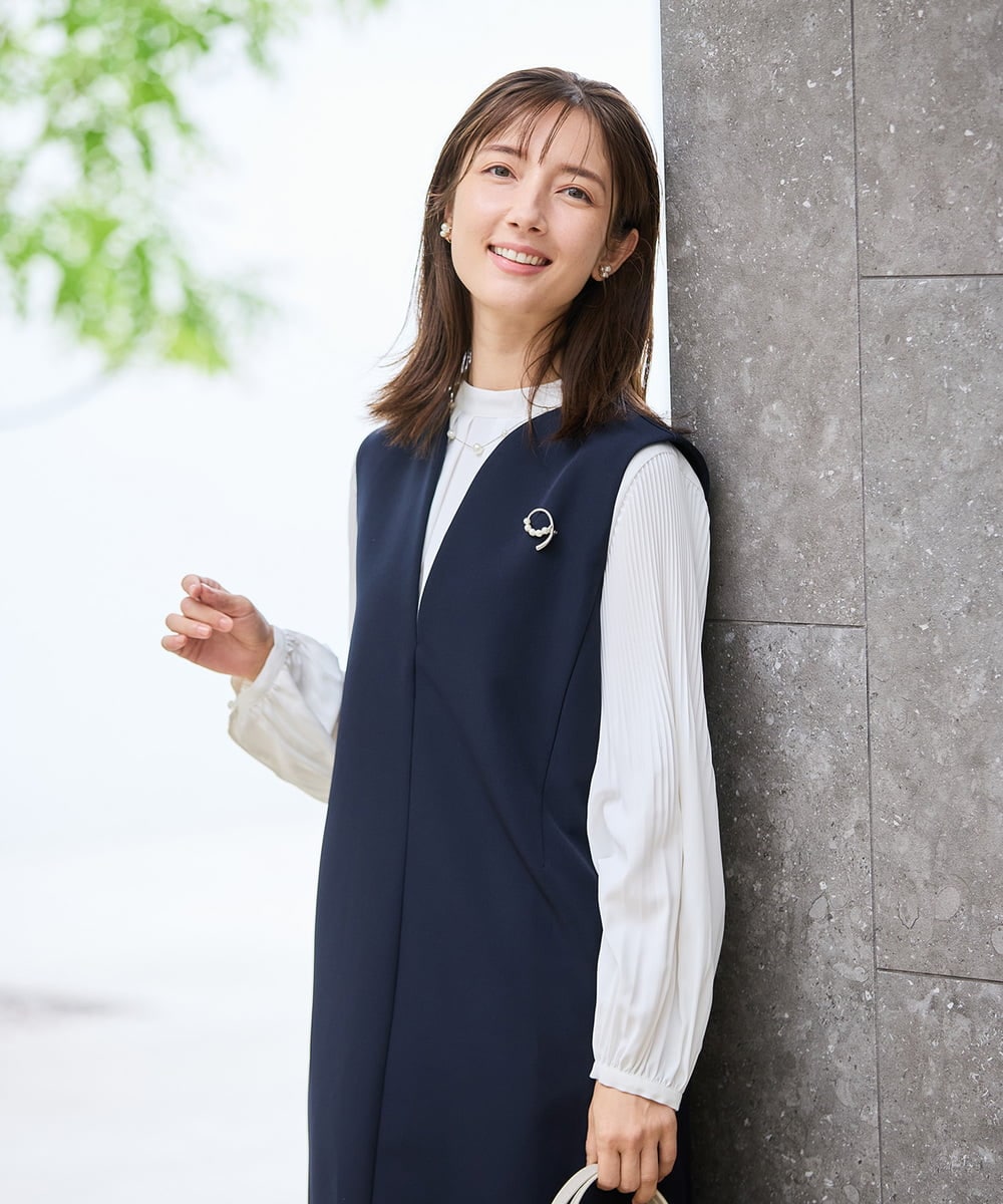 KBBCD07059 a.v.v(アー・ヴェ・ヴェ) 【洗える】2WAY袖プリーツボウタイブラウス ライトブルー