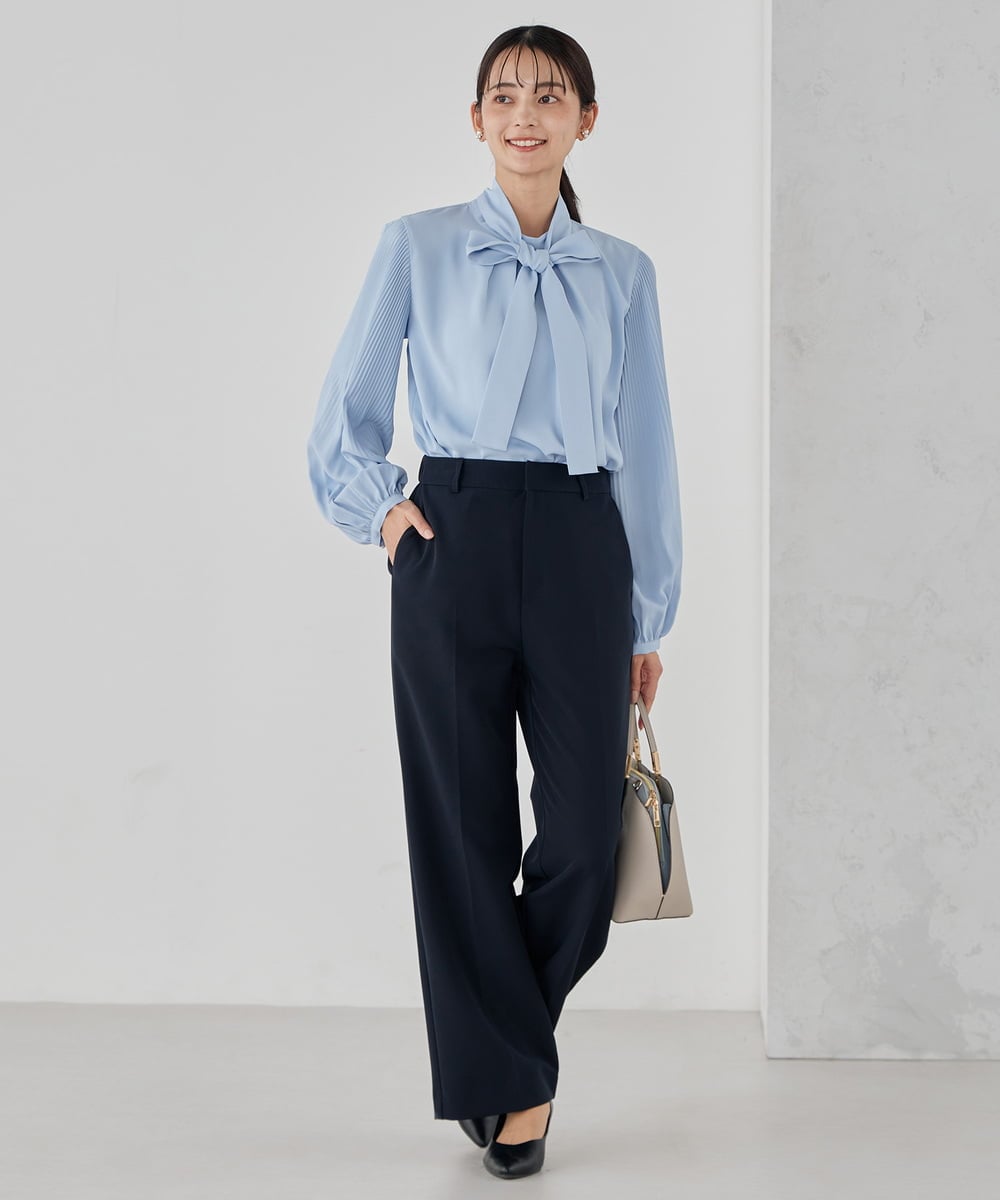KBBCD07059 a.v.v(アー・ヴェ・ヴェ) 【洗える】2WAY袖プリーツボウタイブラウス ライトブルー