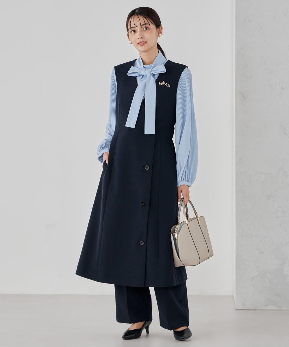 KBBCD07059 a.v.v(アー・ヴェ・ヴェ) 【洗える】2WAY袖プリーツボウタイブラウス ライトブルー