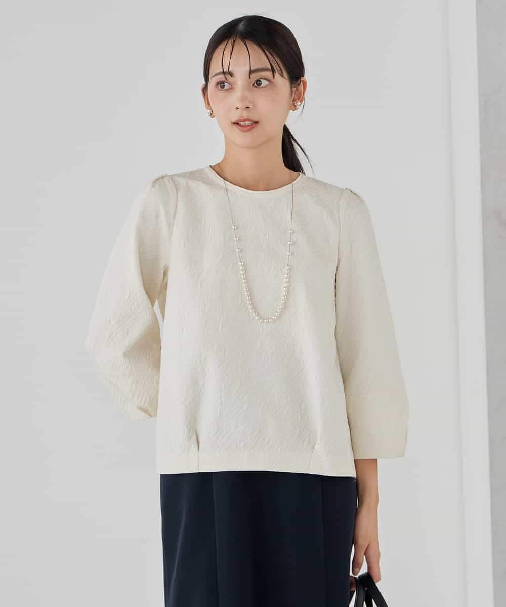 KBBCD08059 a.v.v(アー・ヴェ・ヴェ) ジャガードコクーンブラウス アイボリー