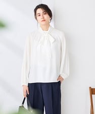 KBBCD14059 a.v.v(アー・ヴェ・ヴェ) 【洗える】2WAY袖プリーツボウタイブラウス ホワイト