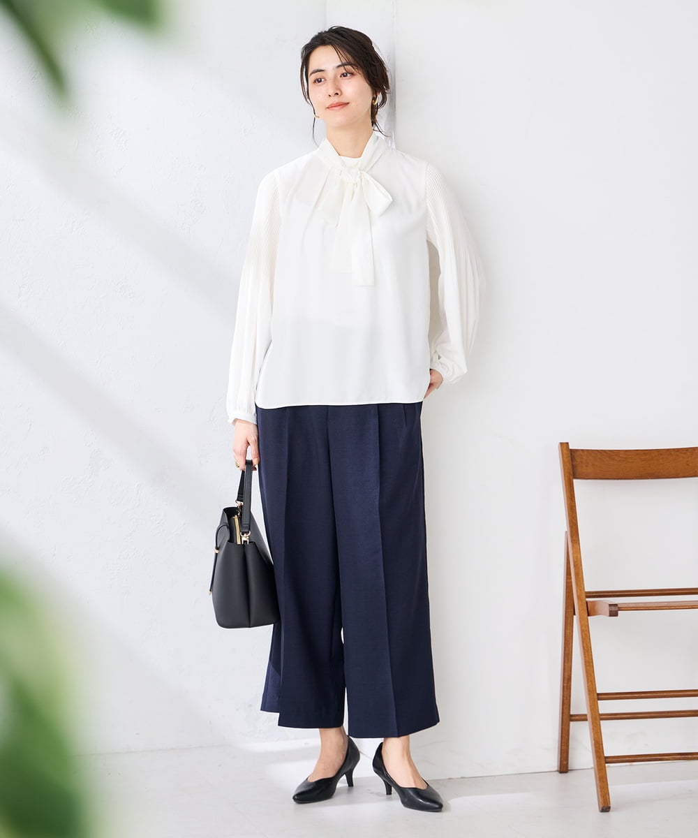 KBBCD14059 a.v.v(アー・ヴェ・ヴェ) 【洗える】2WAY袖プリーツボウタイブラウス ホワイト