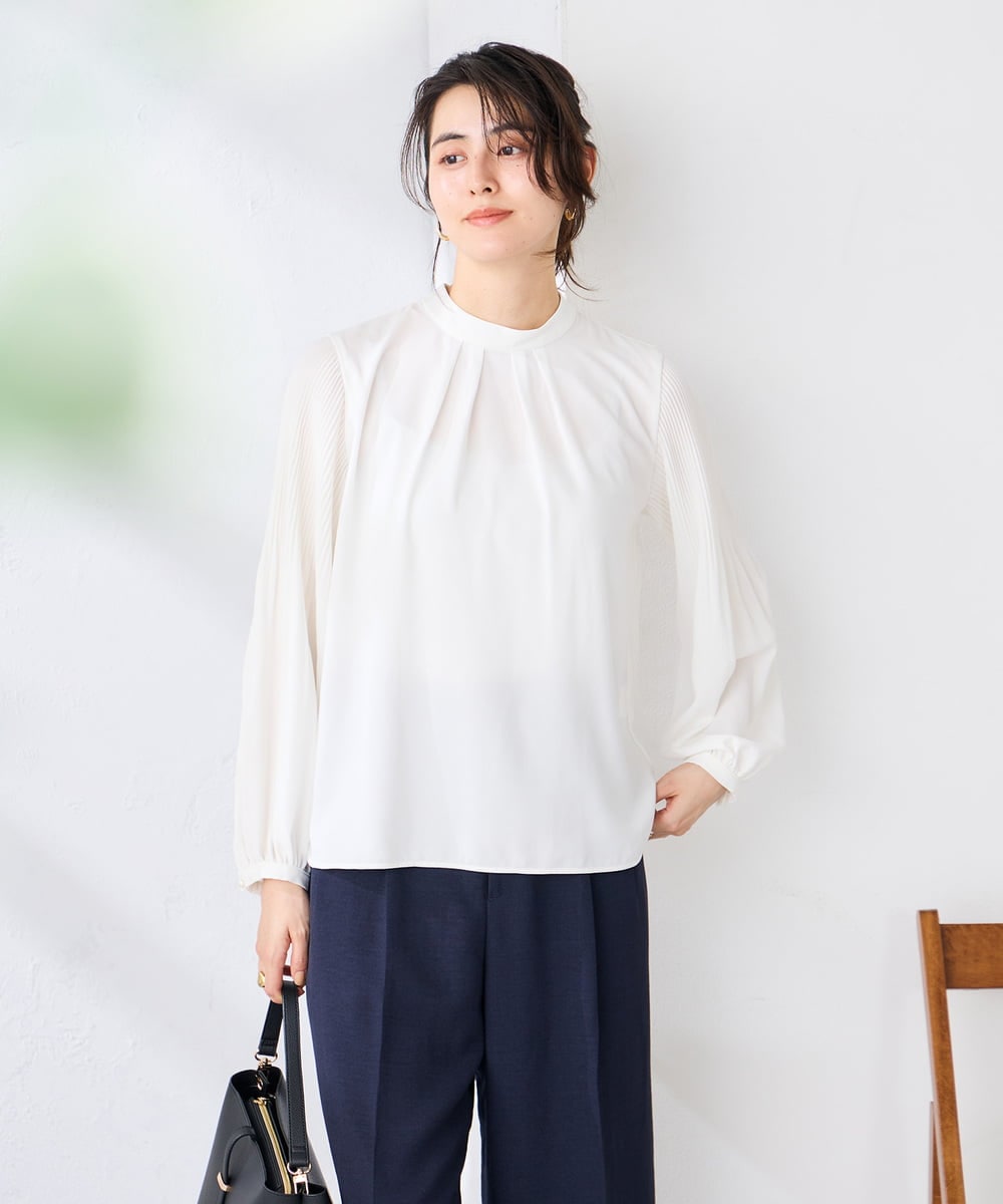 KBBCD14059 a.v.v(アー・ヴェ・ヴェ) 【洗える】2WAY袖プリーツボウタイブラウス ホワイト